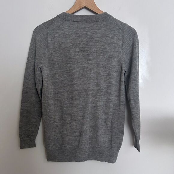 J.Crew 100% Merino Wool Gray Sweater Size Medium - Picture 2 of 5